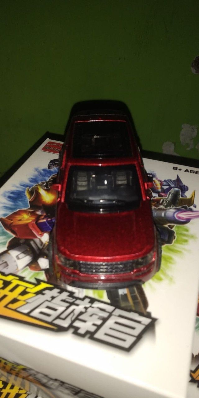 diecast jeep range rover 1:36