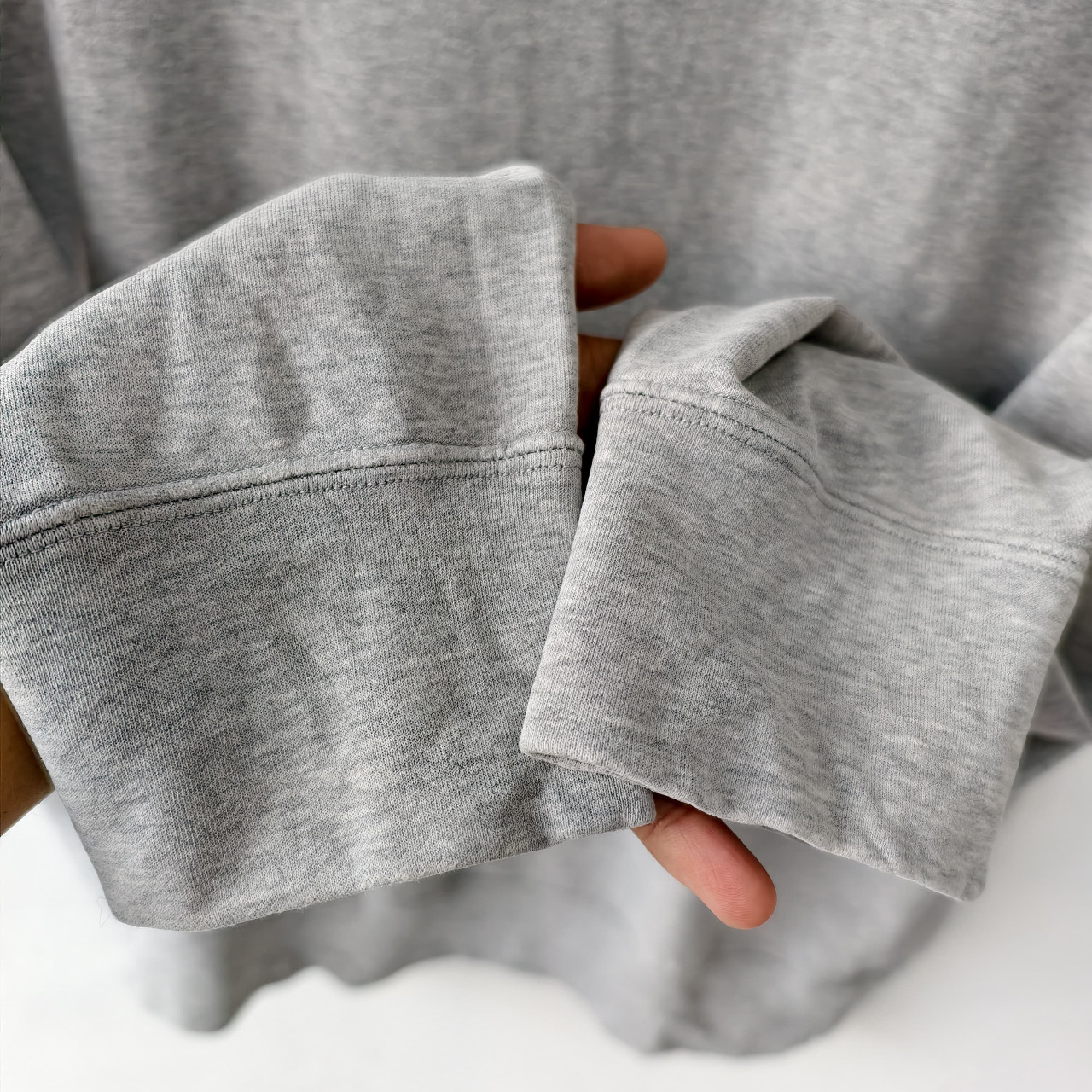 UNIQLO Crewneck Sweatshirt Raglan Gray