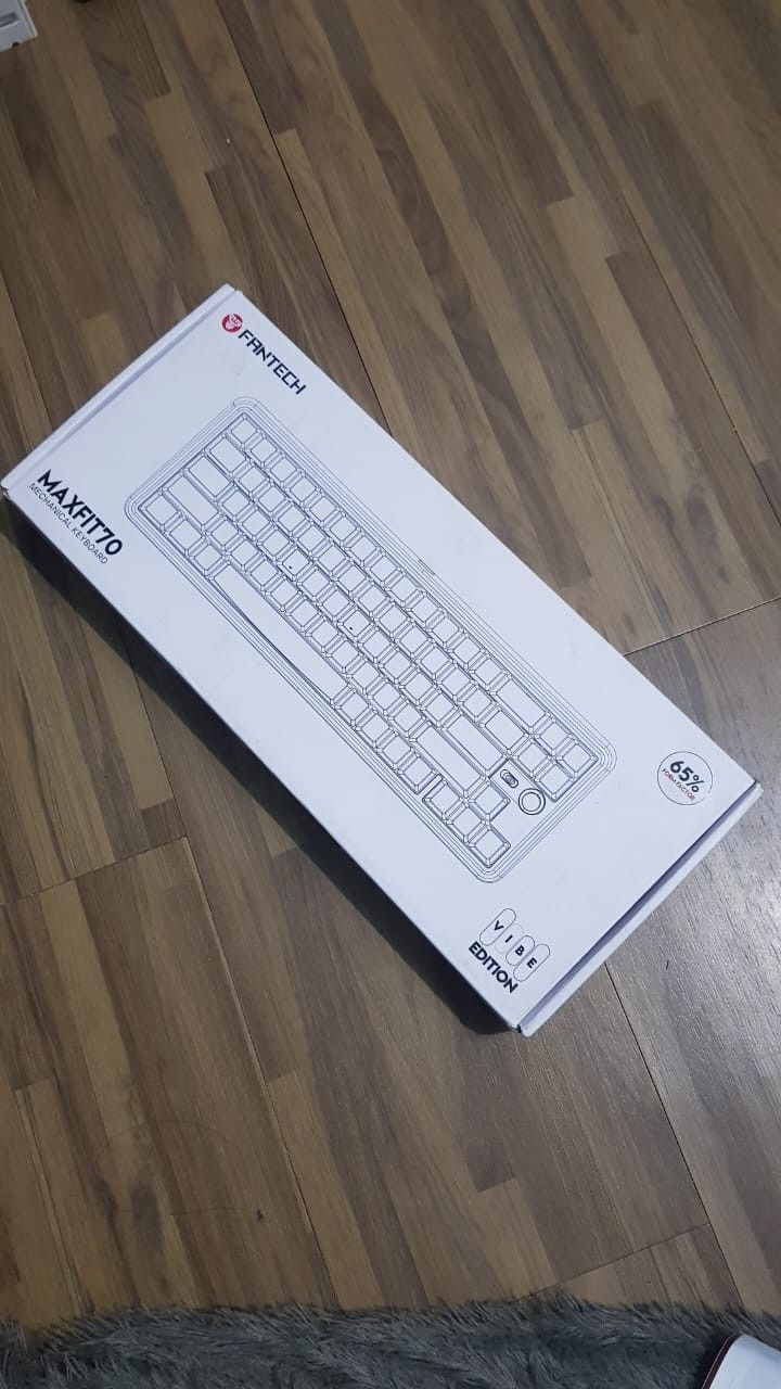 51 Keyboard Mechanical Fantech Maxfit70 yellow switch 3 connection (bluetooth, dongle, type c)