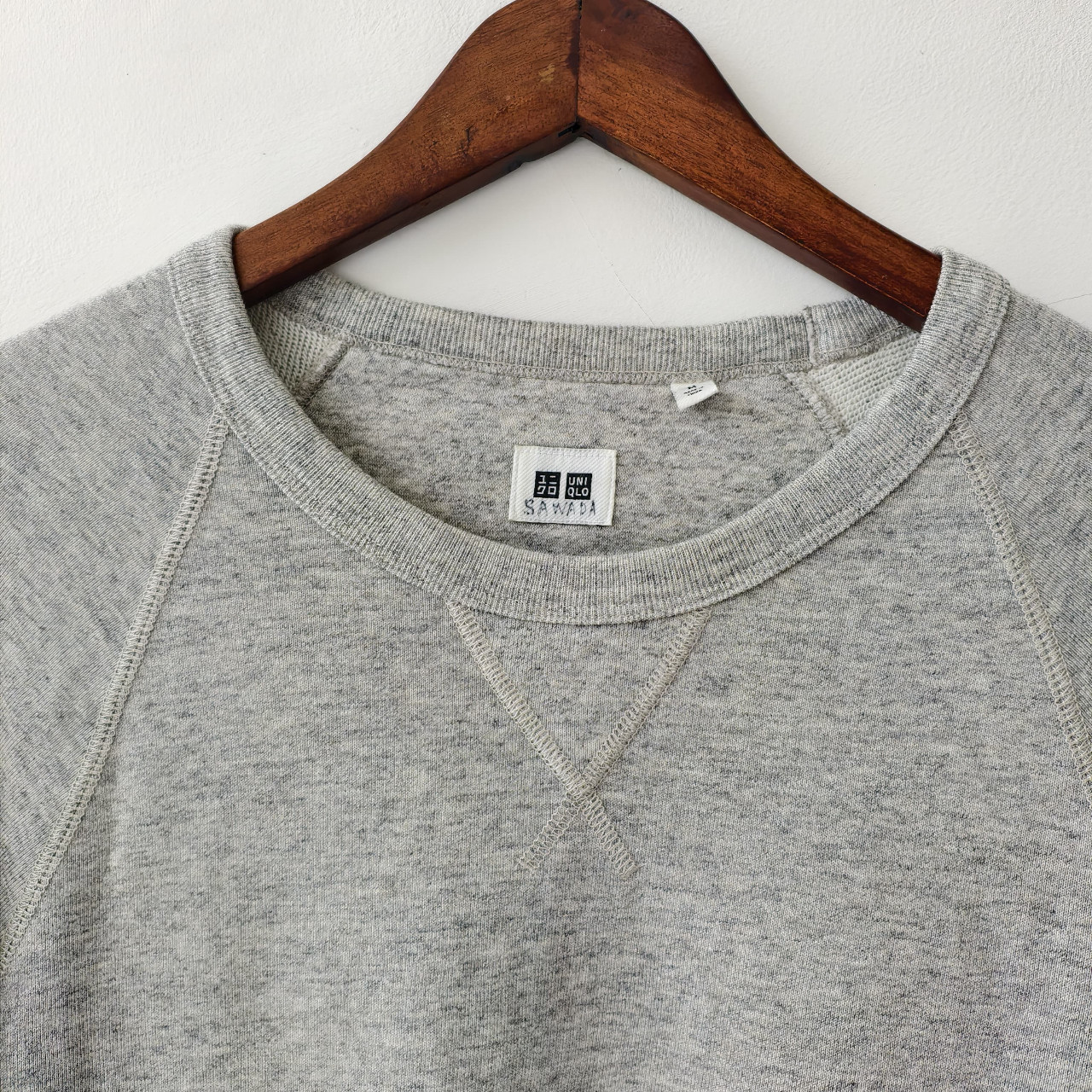 Crewneck sweater uniqlo abu