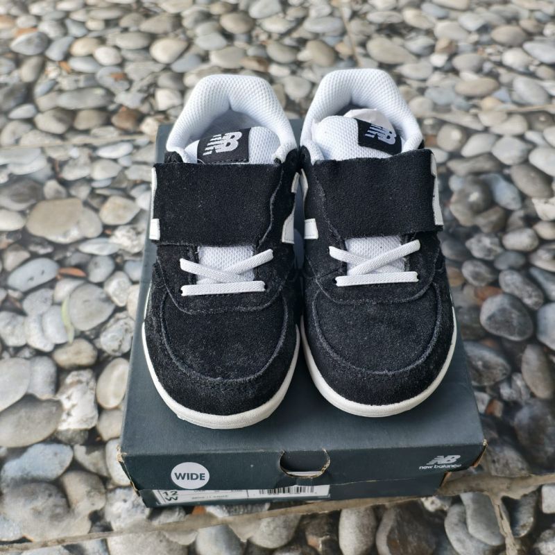 New Balance Kids Size 30 PO300SB Black White Original NEW With Box Sepatu Anak