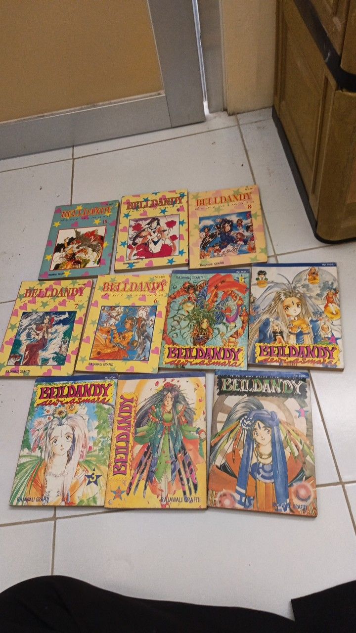 Khusus pemenang lelang Komik Belldandy (seri 1-10) - Luke Huang