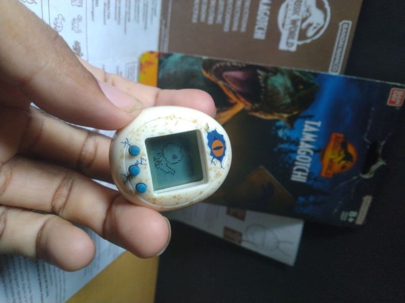 Tamagotchi Jurassic World - ORI Bandai