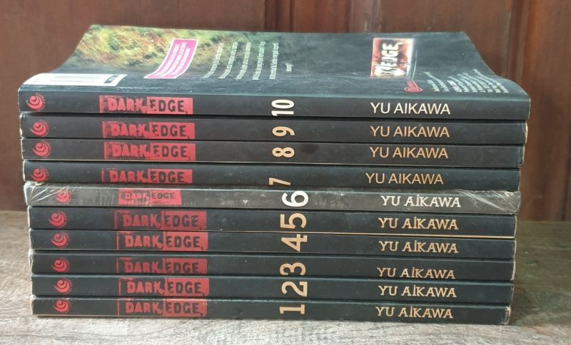 Komik Dark Edge 1-10. Lukman Ariwibowo