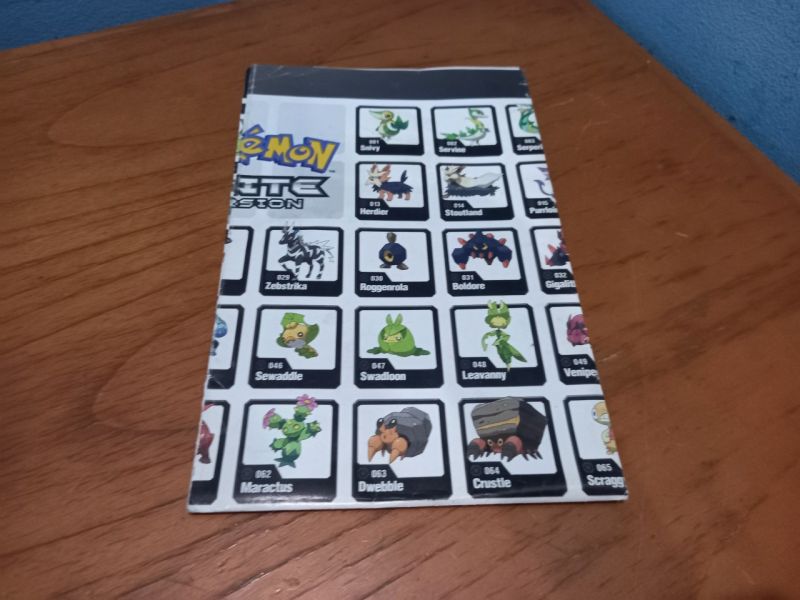 Poster pokemon black and white original copotan pokedex