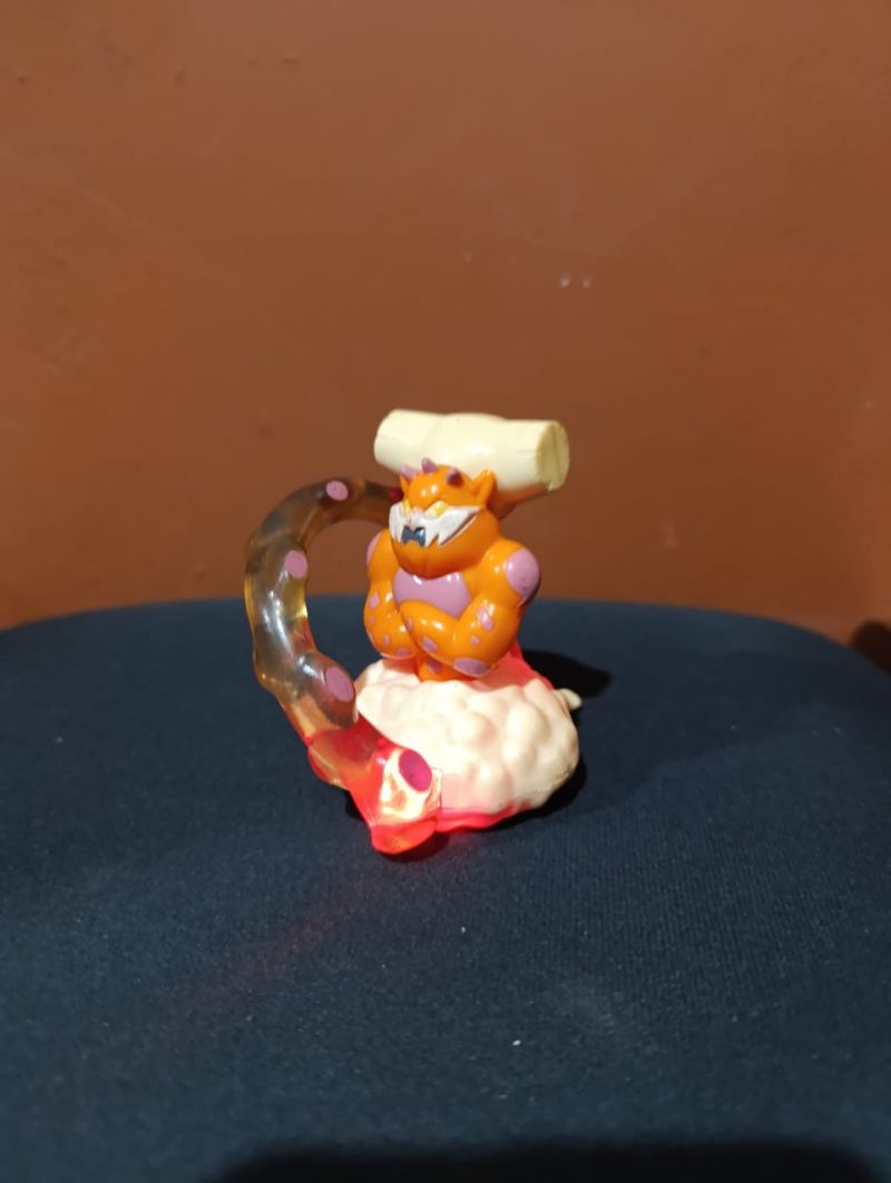 Figur Pokemon Tornadus dan Landorus - McDonalds (Faruq Agri Al-qadrie)