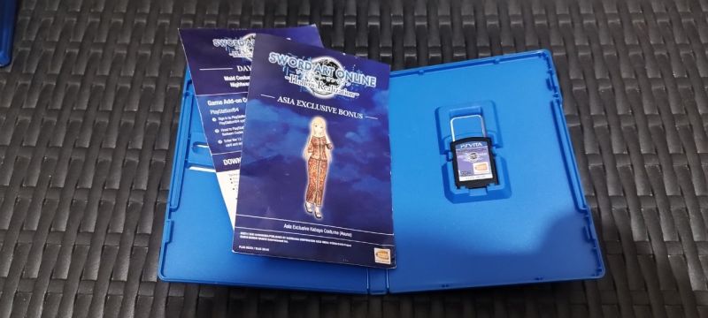 [HYBRID AUCTION] Playstation Vita - Sword Art Online Hollow Realization
