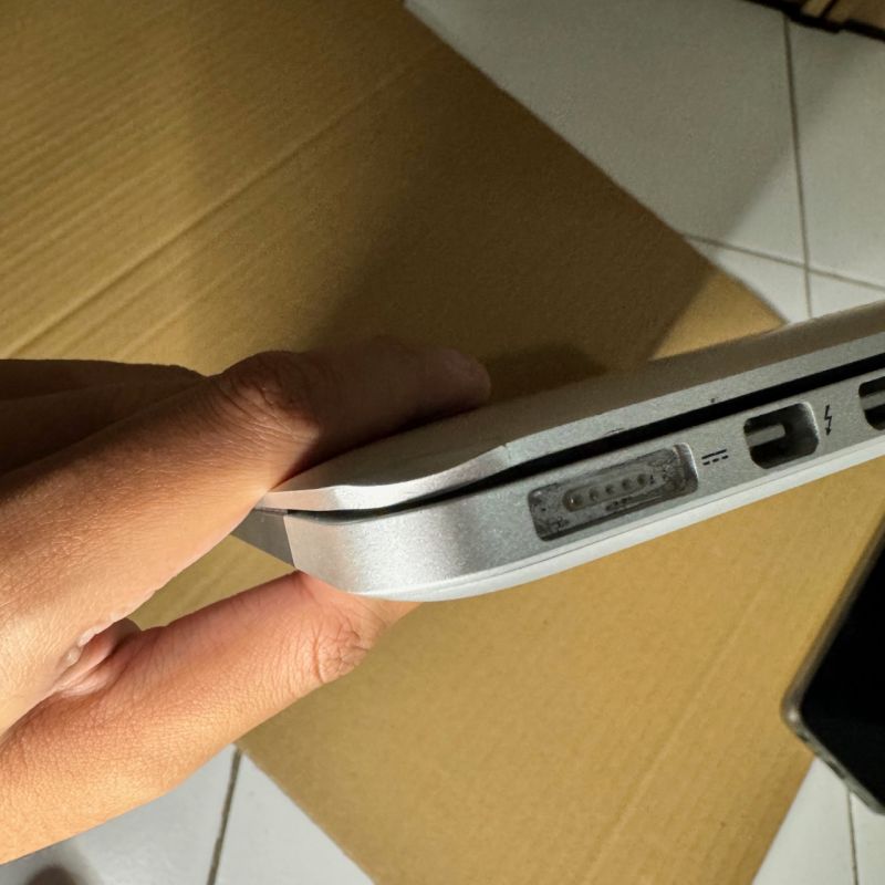 Macbook Pro Retina 15 Inch 2014 BH 89% Core i7 Quad Core 2,2 GHz 16/256GB FCC 7579 CC 375 15" Inc