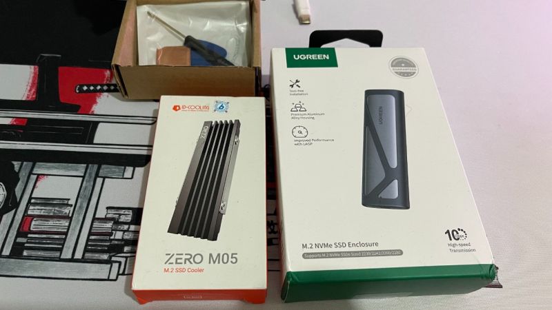 200 UGREEN M.2 NVMe SSD Enclosure USB 3.2 Gen 2 10Gbps M-Key  - R Pradipta Sukarno