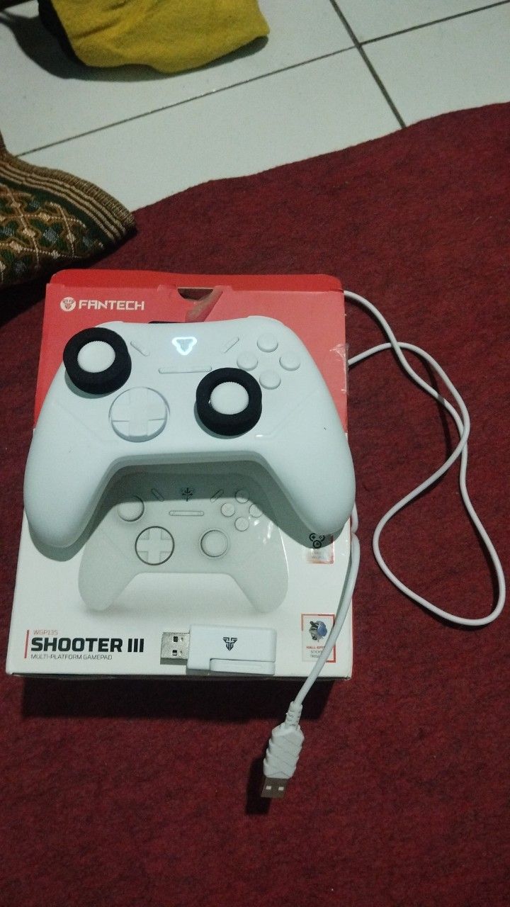 KHUSUS PEMENANG LELANG. FANTECH SHOOTER III (WGP13S) - Christian Donovan