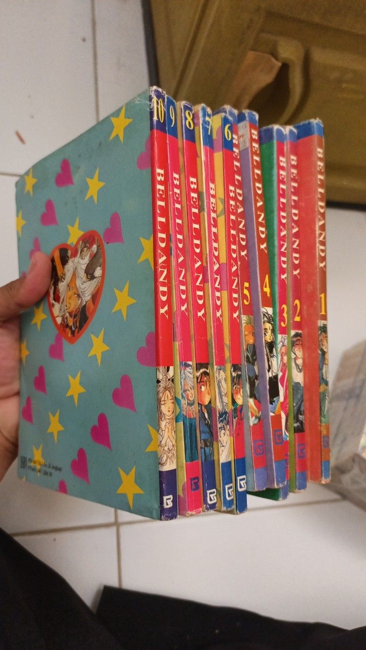 Khusus pemenang lelang Komik Belldandy (seri 1-10) - Luke Huang