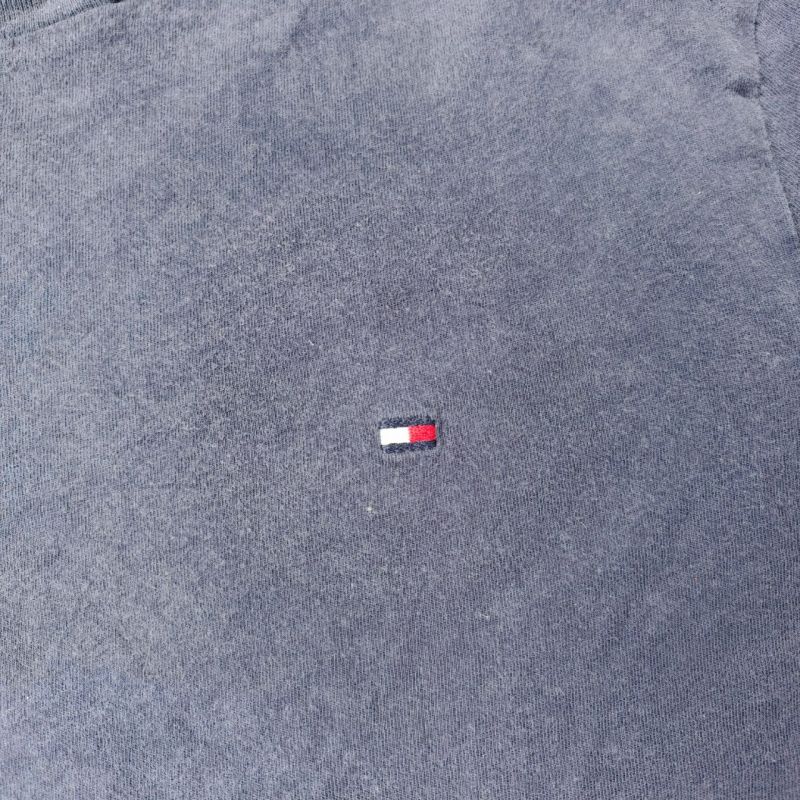 Kaos Pria Tommy Hilfiger Navy Original – Size L Preloved