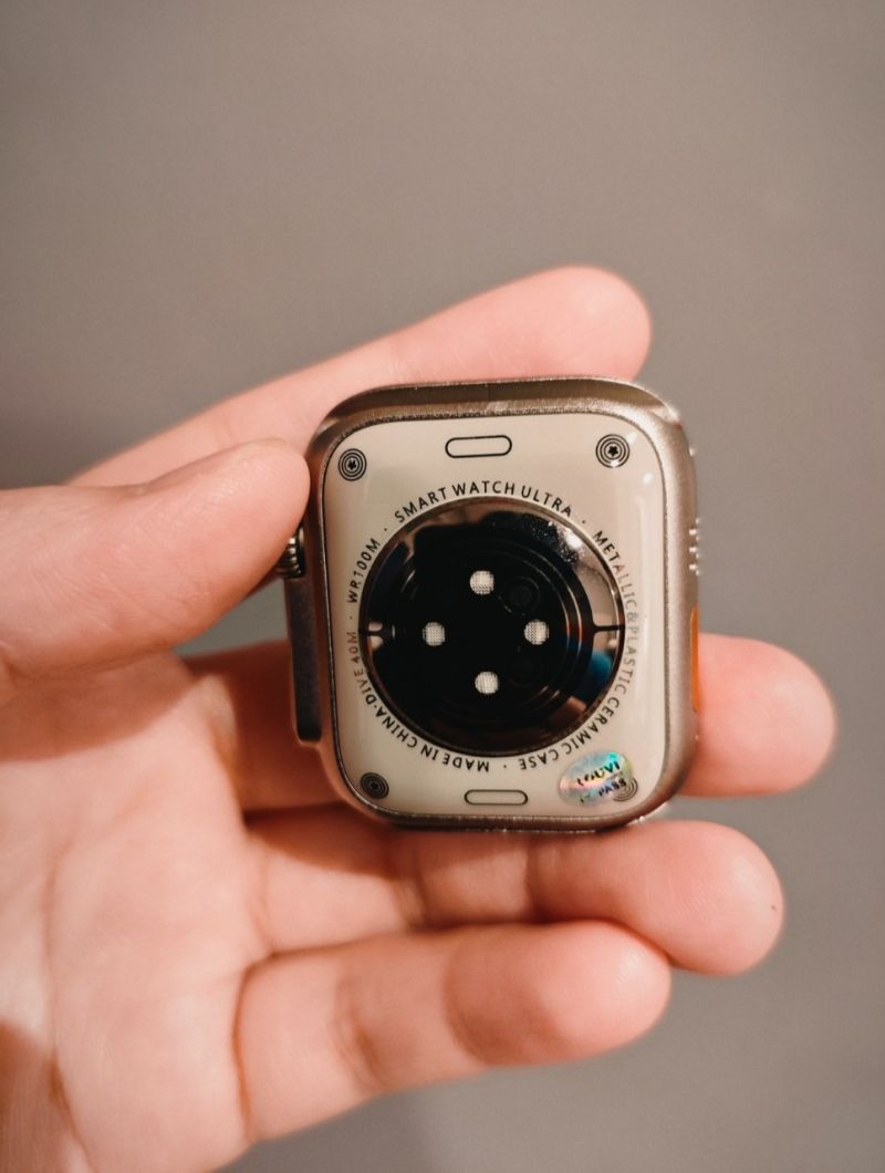 [HYBRID AUCTION] Clouvi Ultra Mini 8 Smart Watch