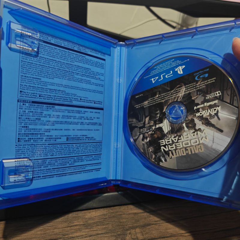 Hybrid Auction PS4 Game Call of Duty Modern Warfare