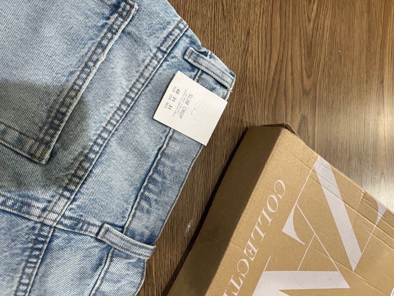 ZARA Cropped Jeans