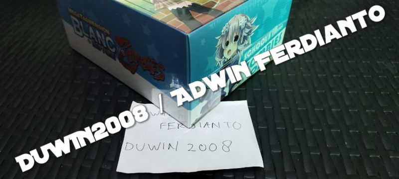 Playstation Vita - Megatagmension Blanc + Neptune VS Zombies - Limited Edition