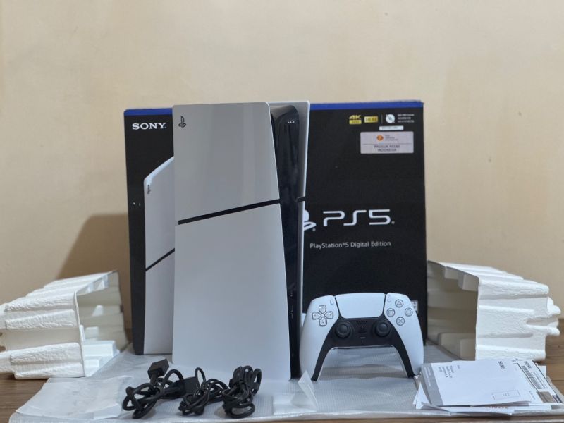 Playstation 5 slim digital edition 1TB - Pikat Santuy Jbi