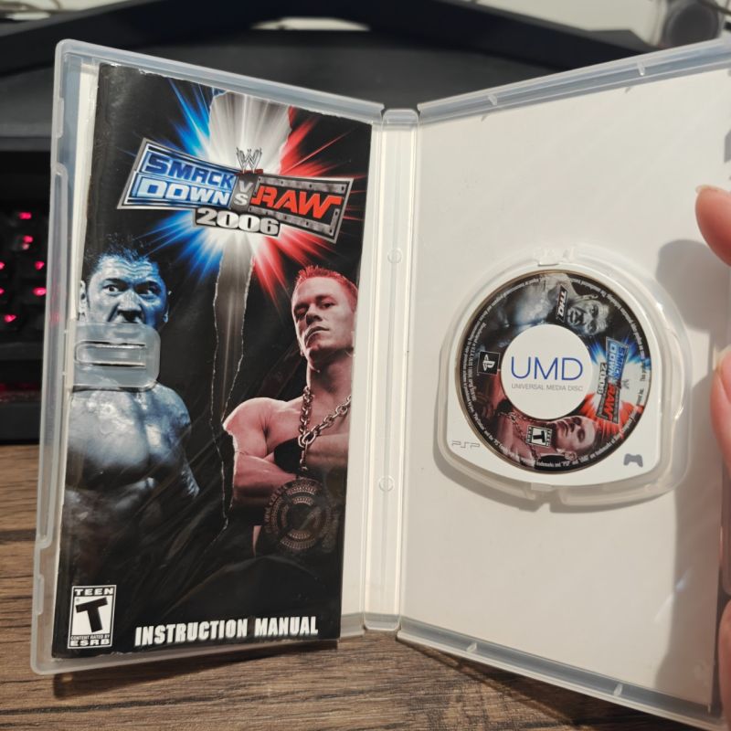 PSP Game WWF Smack Down VS RAW 2006