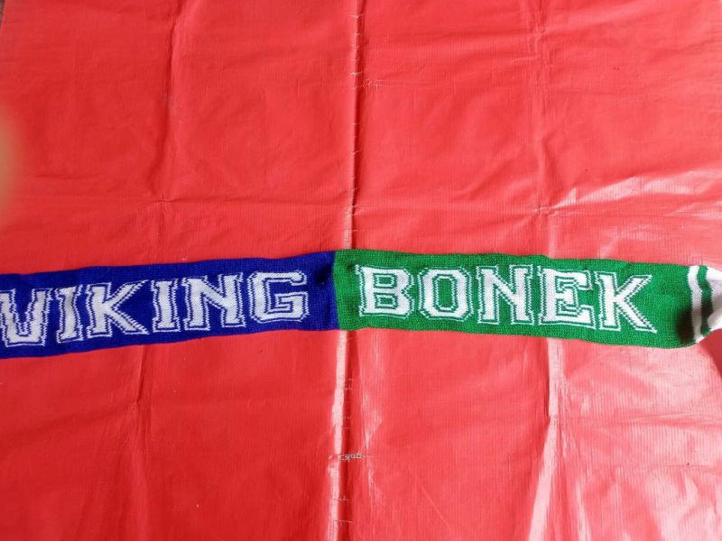 Syal Rajut Viking Bonek