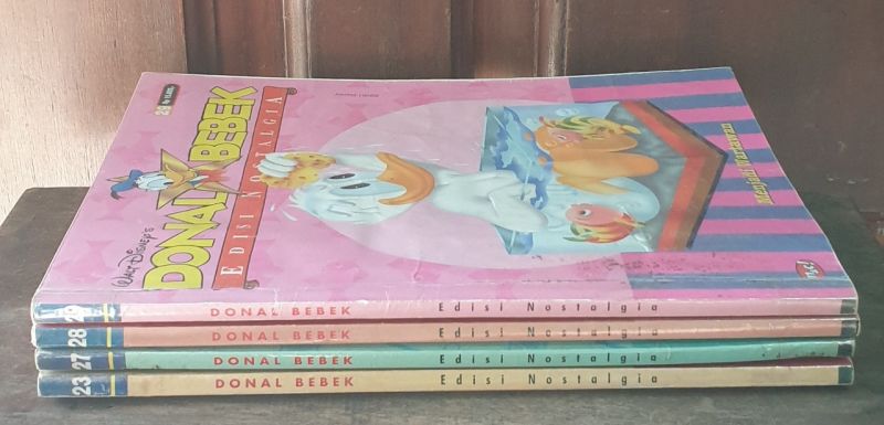 Komik Donal Bebek Edisi Nostalgia. Total 12 Buku. Tidauccy SH