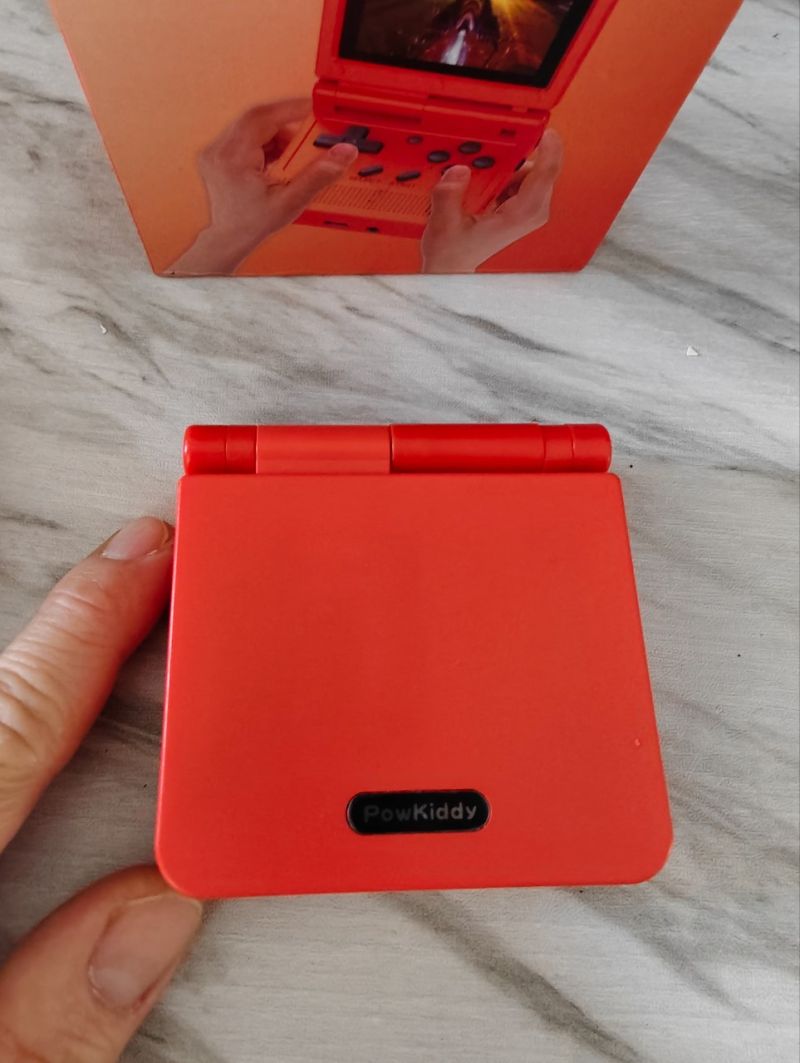 100 PowKiddy V90 Retro Clamshell - M Azad