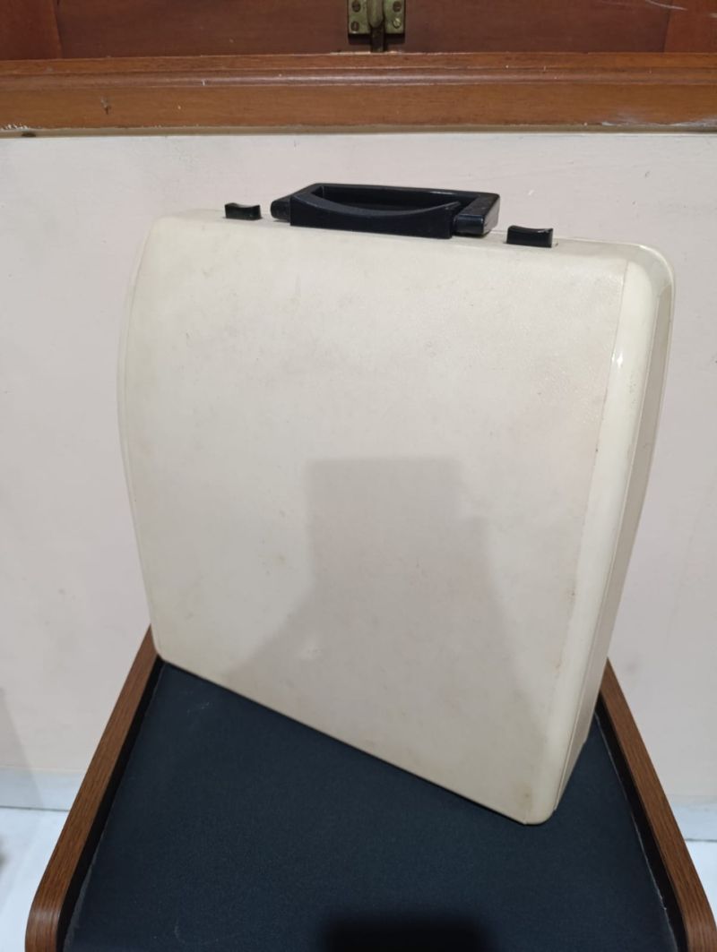 Mesin Ketik Portable (Shikigami Manendake)