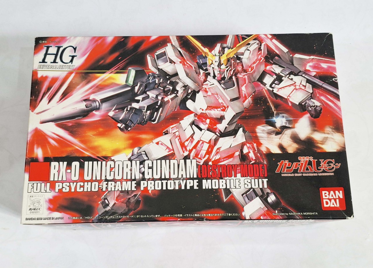 Bandai - HG RX-0 Unicorn Gundam (Destroy Mode)