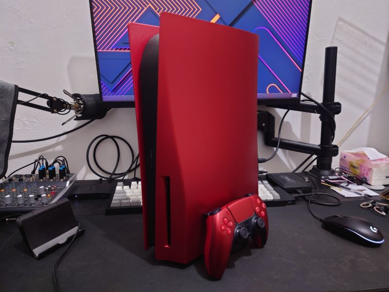 PS5 Console Cover + DualSense - Volcanic Red