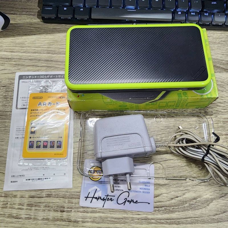 Nintendo New 2DS XL 128GB Fullset Like New Charger Original