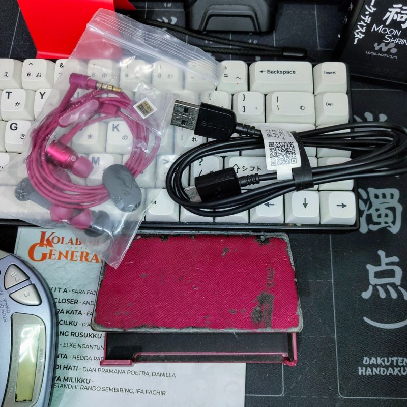 [Rare] Sony Walkman Nw-A35 Bordeaux Pink 16gb