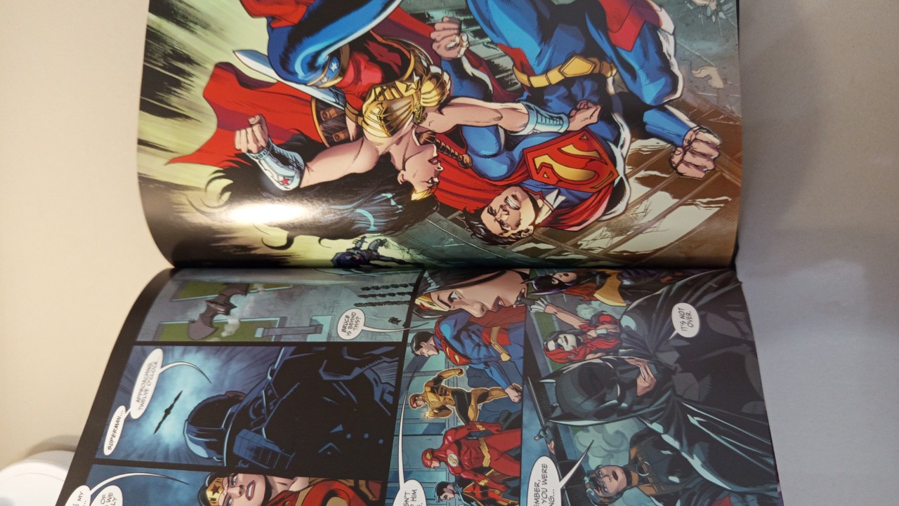TPB Komik Injustice Gods Among US Year Four (HC)