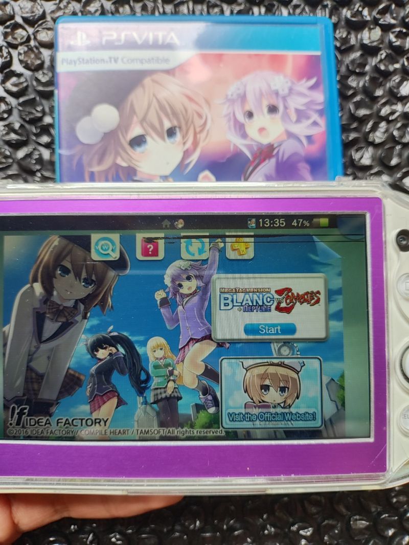 PS Vita Megatagmension Blanc + Neptune Vs Zombie