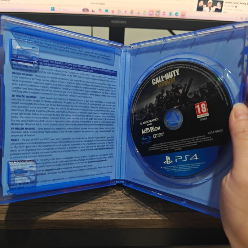 Hybrid Auction PS4 Game Call of Duty World War II