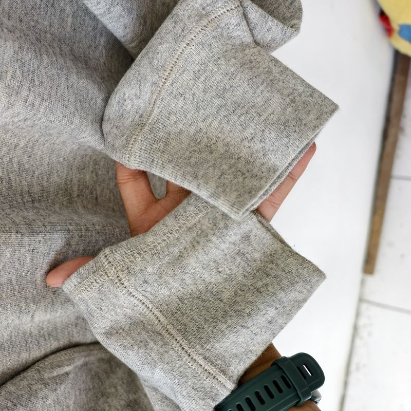 Crewneck sweater uniqlo abu
