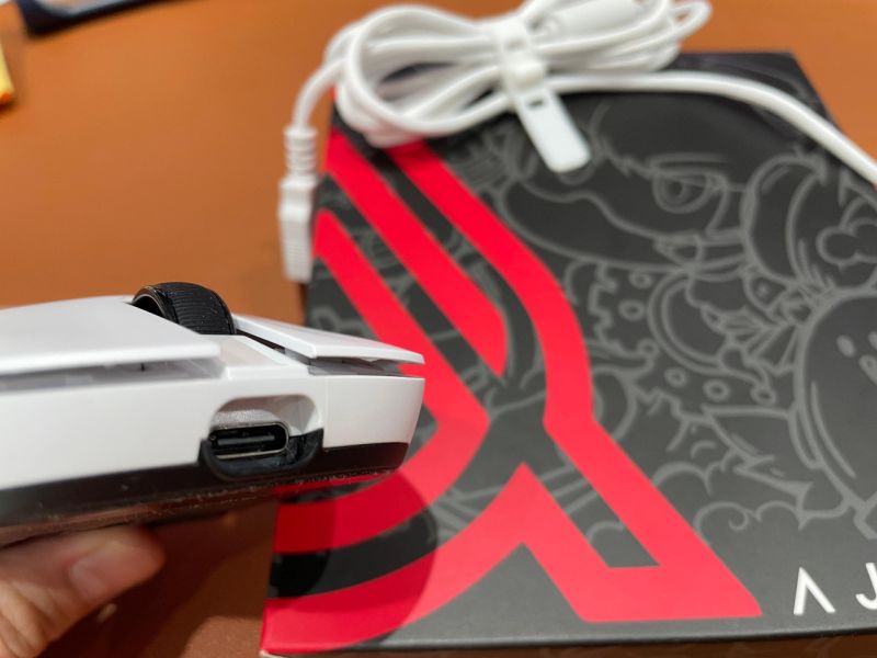 Ajazz AJ159 Gaming Mouse Dual Mode PAW3395 upto 26000DPI (Preloved) Like New