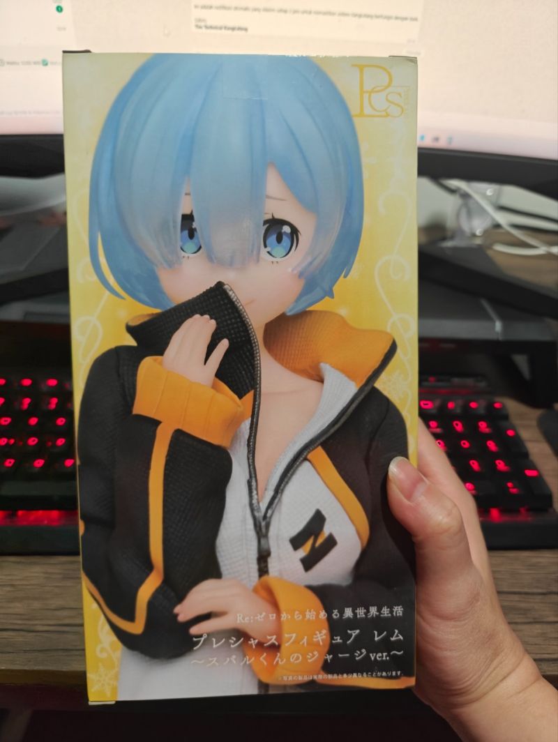 Taito Figure Rem Re Zero Subaru Jacket Ver