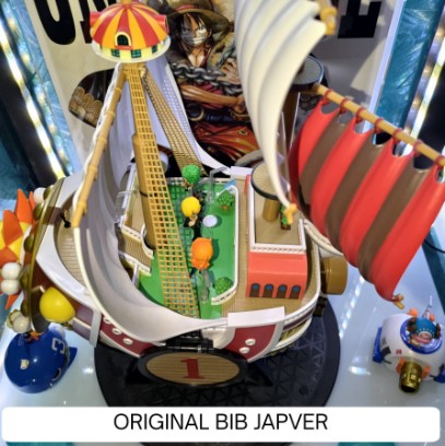 ONE PIECE One Pi No Mi Thousand Sunny Gashapon Machine inc SHP Full Crew and 5 Soldier Dock System