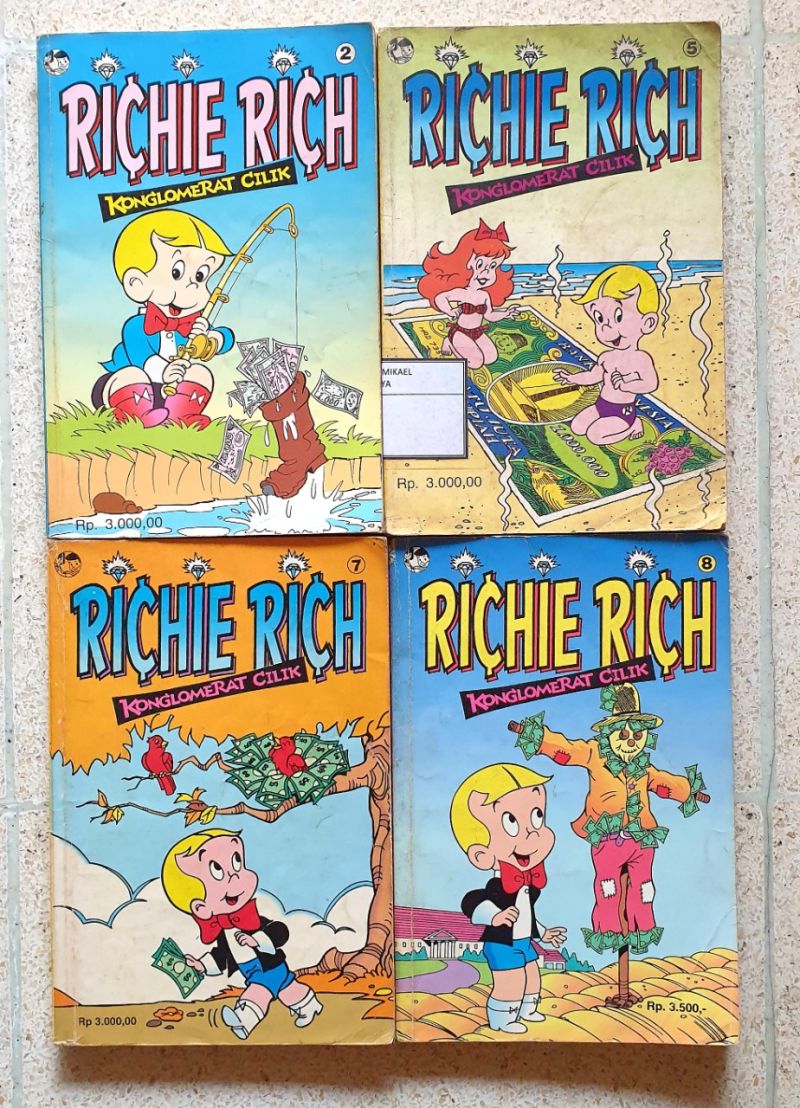 Komik Richie Rich 4 Buku + Goosebumps 17 Buku. Dimas Wardana