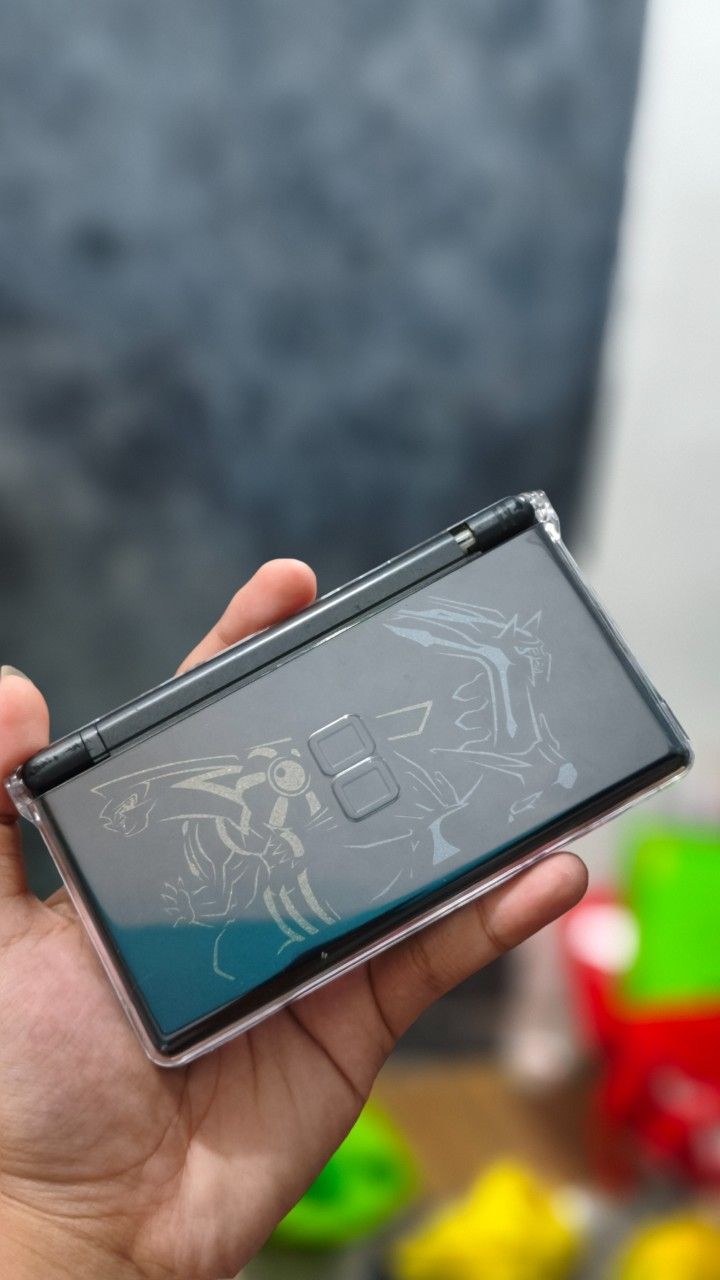Nintendo DS Lite Palkia Dialga Edition