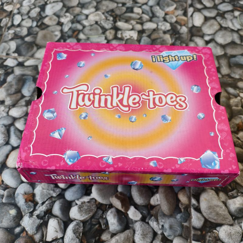 Sepatu Anak Skechers Twinkle Toes – Nyala Saat Dipakai (Light-Up)!