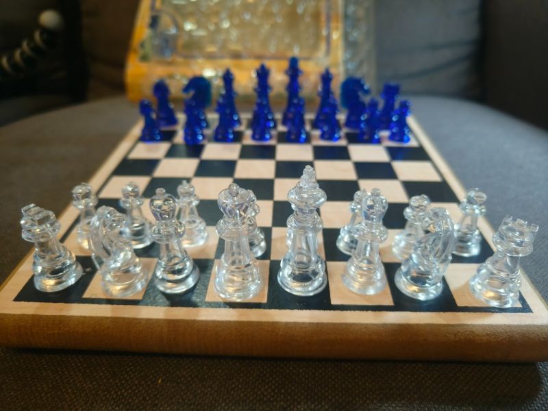 AMIIBO METROID dan chess hard wood,lelangan Gamerousity, Aris