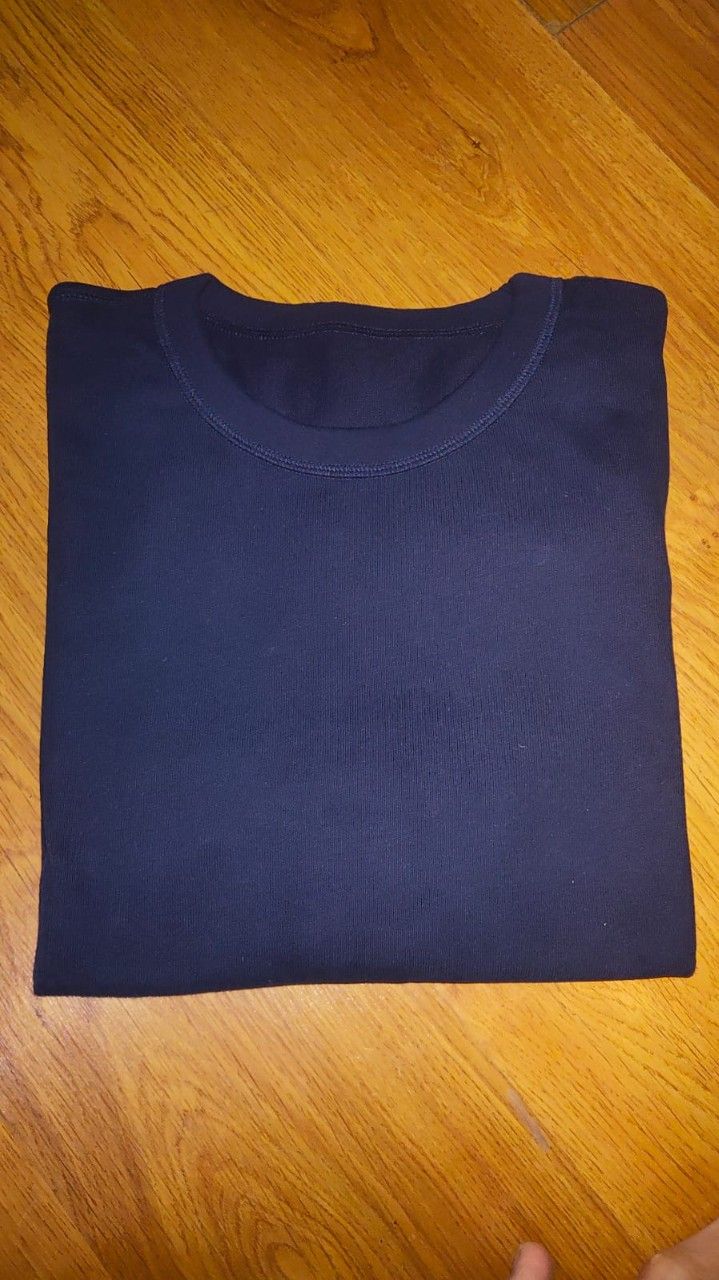 161 kaos brand Gap Original Navy Original size L - Andriy San 50     Rp55,000158 kaos brand Gap ove