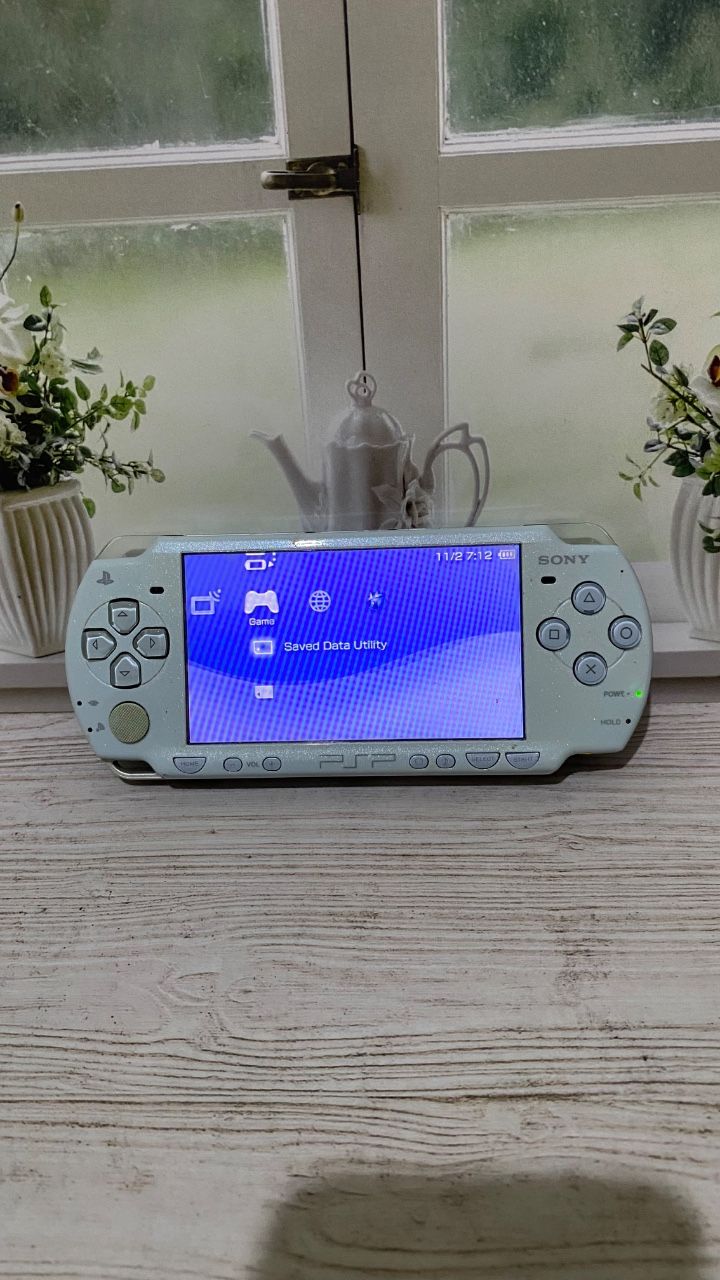 Psp 2000 pemenang lelang fredrik as