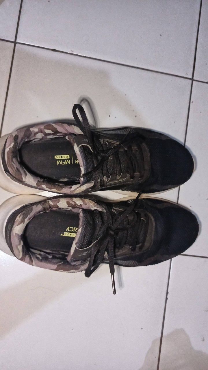 209 Sepatu Adidas Breaknet FZ1837 - Falschheit Zyklone 150