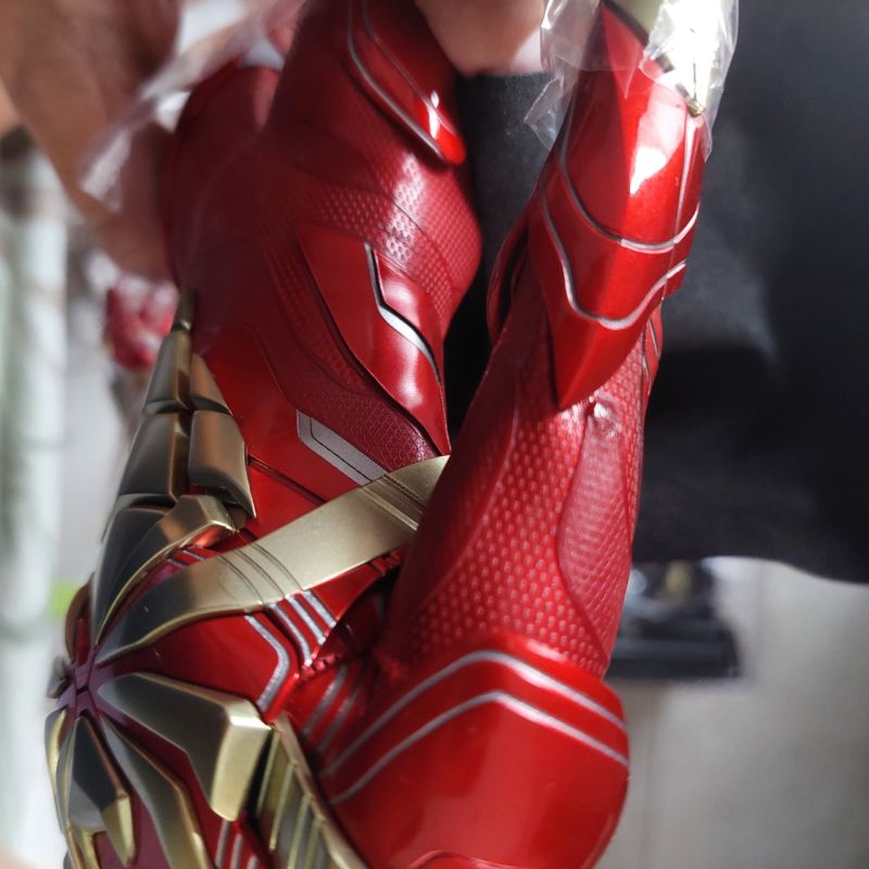 Hot toys iron spider spiderman armor ori