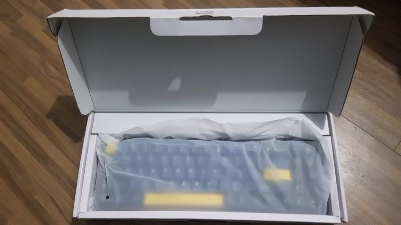 51 Keyboard Mechanical Fantech Maxfit70 yellow switch 3 connection (bluetooth, dongle, type c)