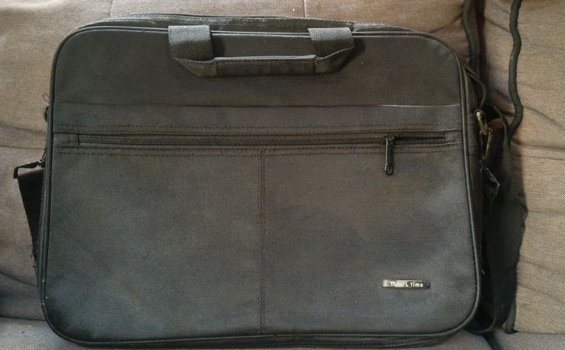 287,288,Lukman A, tas laptop dan 3 KEYCHAIN Lelangan GAMEROUSITY