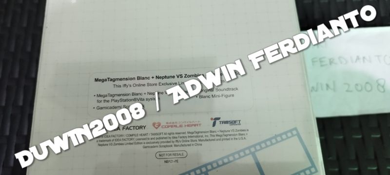 Playstation Vita - Megatagmension Blanc + Neptune VS Zombies - Limited Edition