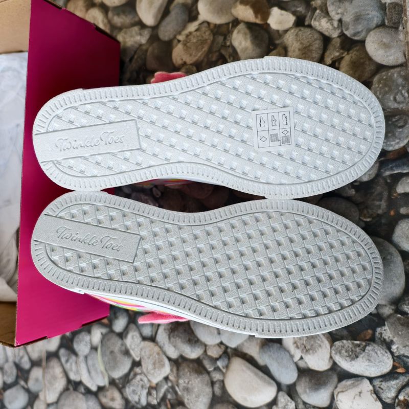 Sepatu Anak Skechers Twinkle Toes – Nyala Saat Dipakai (Light-Up)!