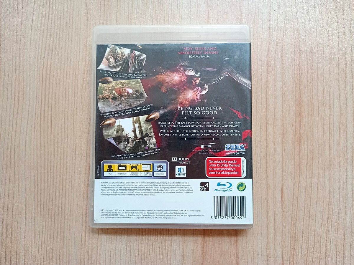 Game/BD PS3 - Bayonetta (FAH)